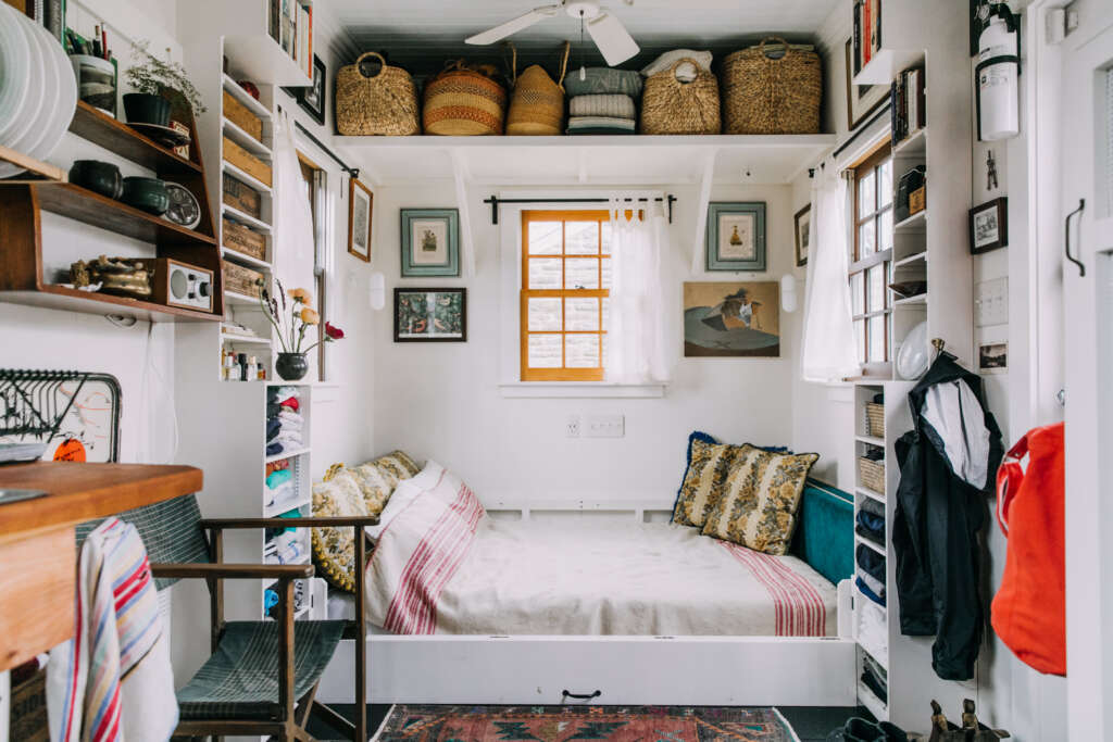 How Do I Decorate A Tiny Home?