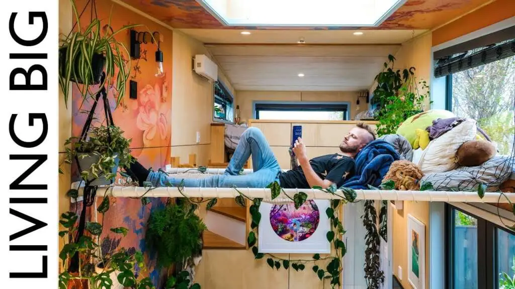 Unique Tiny House Design Stands Out in Impressive Video